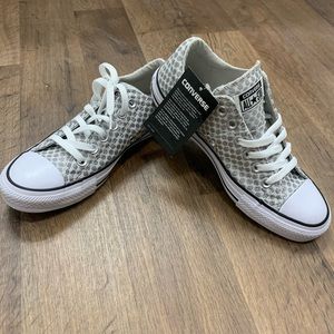 Converse NWT